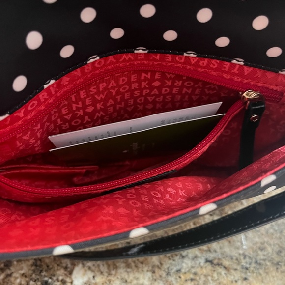 Kate spade Crossbody bag. Never used. - Picture 3 of 7